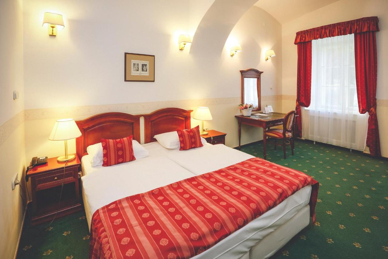 Hotel Szidónia Castle Röjtökmuzsaj Exterior foto